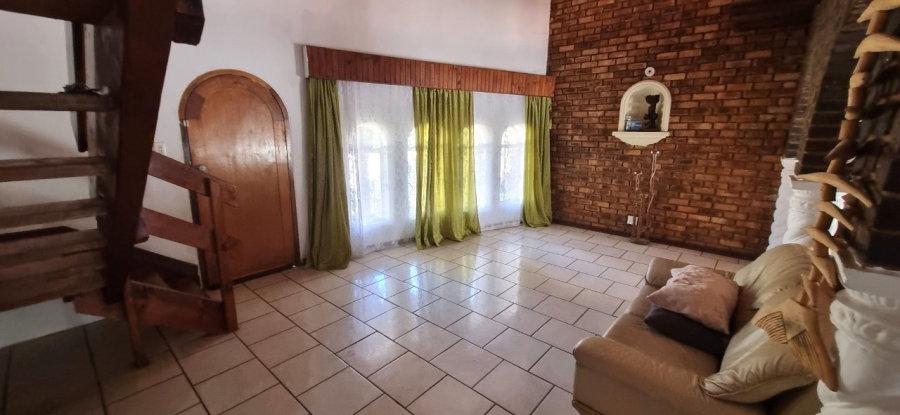5 Bedroom Property for Sale in Elandsrand North West